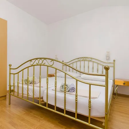 Andrijas Apartment *