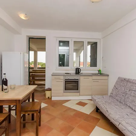 Apartment Andrijas *